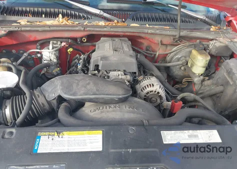 2000 Chevrolet Silverado 1500 Ls from USA, damaged, VIN 2GCEC19T1Y1113696